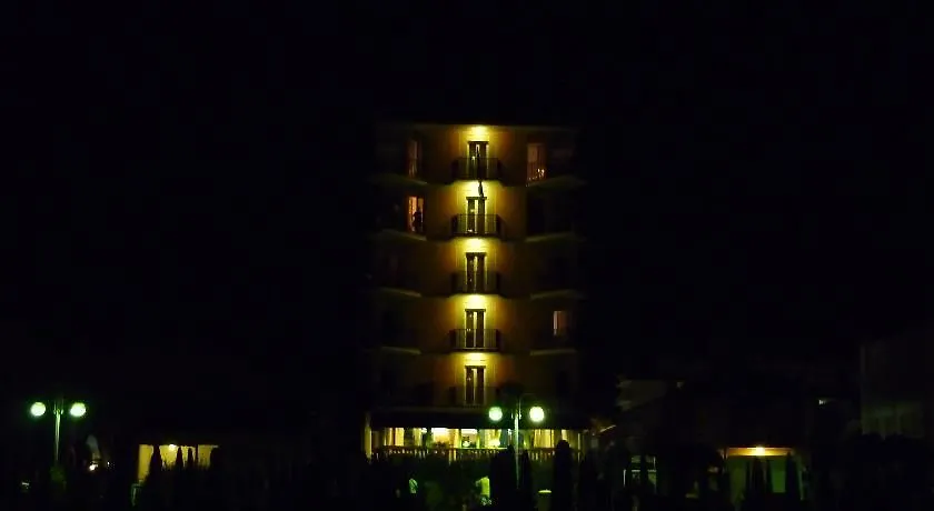 Hotel Mondial Lido di Jesolo