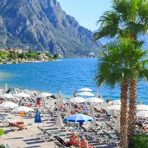 Leonardo Da Vinci 4*, Limone sul Garda Olaszország